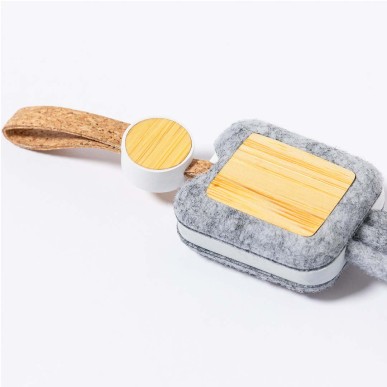 Braxton - Anschluss Micro USB, Typ C und Lightning 5V DC 2.4A | Filz R