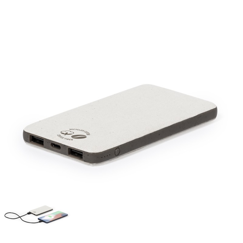 Mayer - 5000 mAh. 2 USB und 1 Typ C Ausgänge. Micro USB und Typ C Eingang | Kaffeefaser/ ABS/ Reclycling Baumwolle