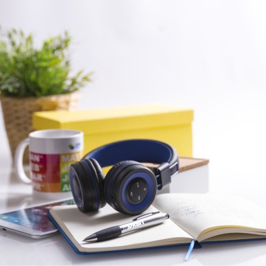 Tresor - Bluetooth Anschluss. 3,5 mm Klinkenstecker. Batterie 300 mAh