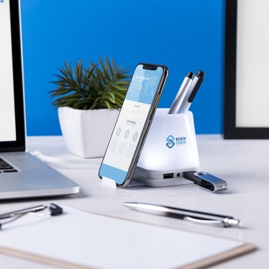 Belind - Led Lichter. 2 Lichtpositionen. 4 Hubs. USB 2.0