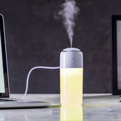 Trudy - Mehrfarbige Led Lichter. 200 ml. 2 Dampf Funktionen. USB Ansch