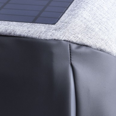 Koneit - Sonnenkollektor 6,5W. USB Anschluss. Gepolsterte Laptoptasche
